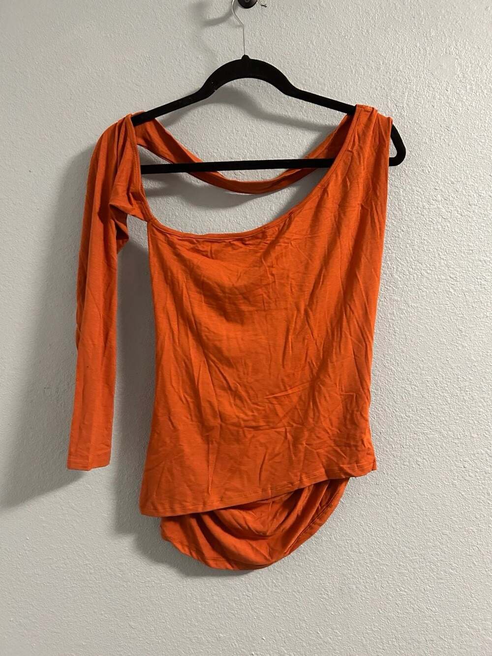 White Birch Long Sleeve Top Size L Orange One Shoulder Ruched Cutout